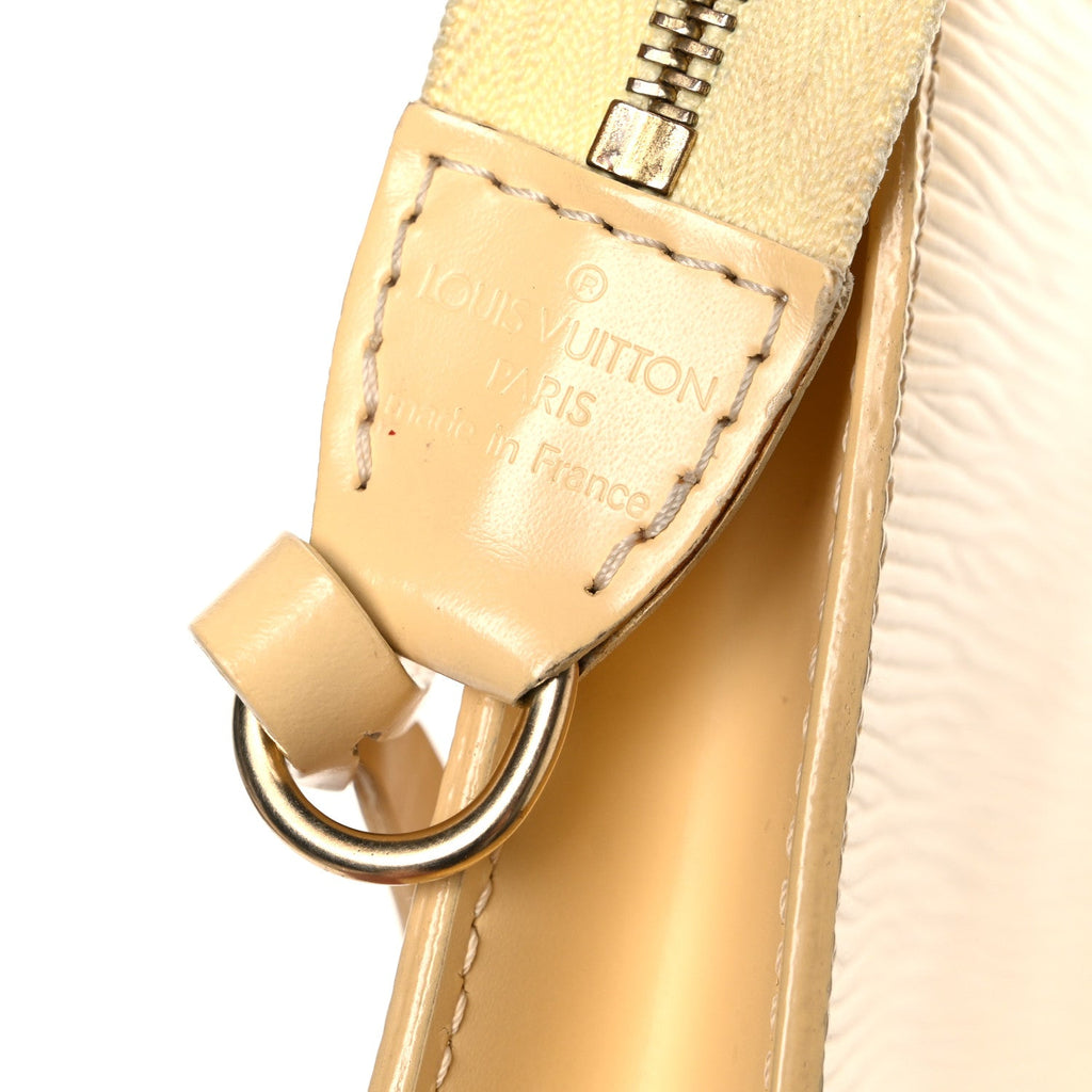 Epi Pochette Accessories 24 Vanilla
