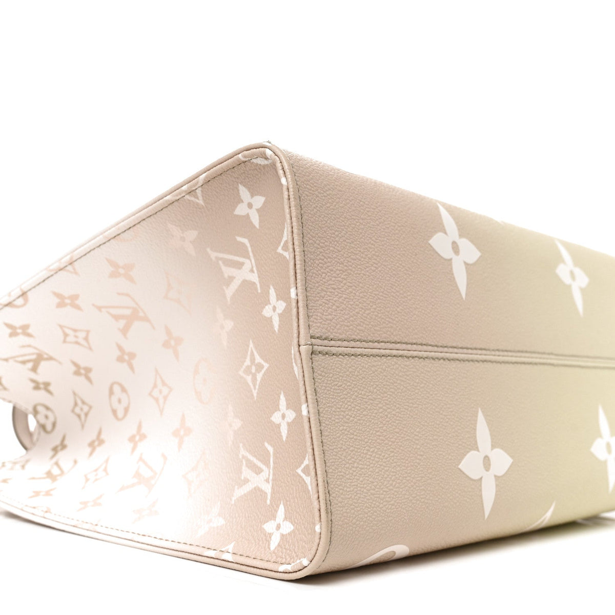 Monogram Giant Spring In The City OnTheGo MM Sunset Kaki