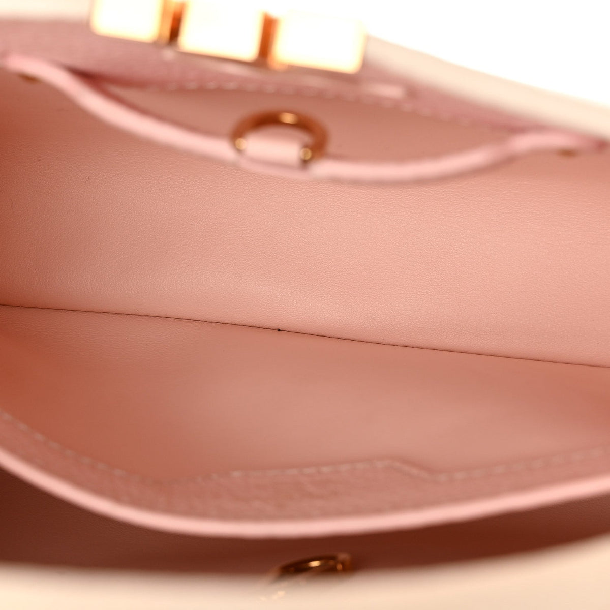 Taurillon Capucines BB Cream Beige Pearly Pink