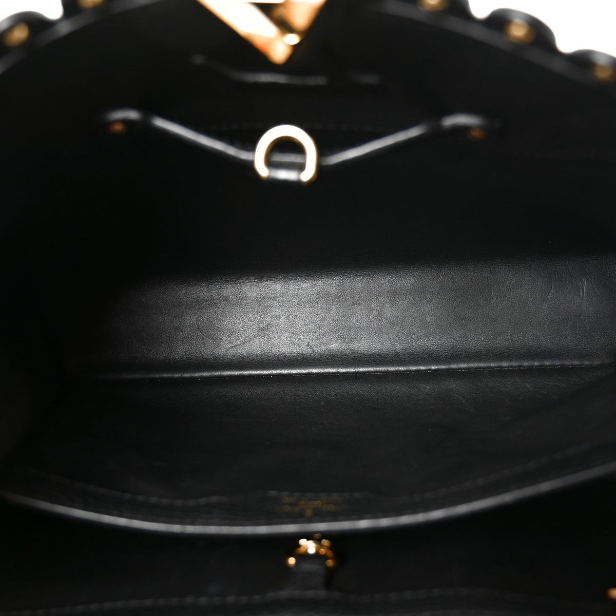 Taurillon Studded Capucines PM Black