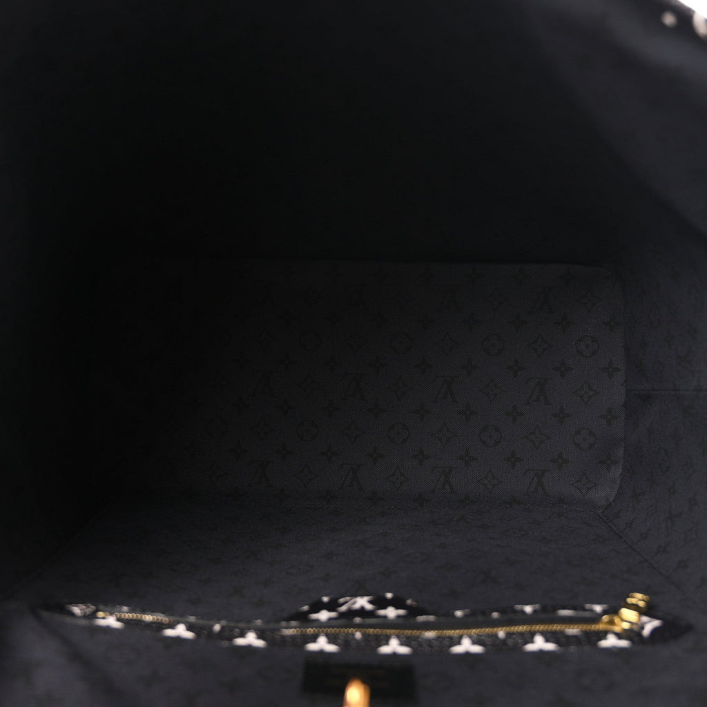 Monogram Giant Crafty Neverfull MM Creme Rouge Black