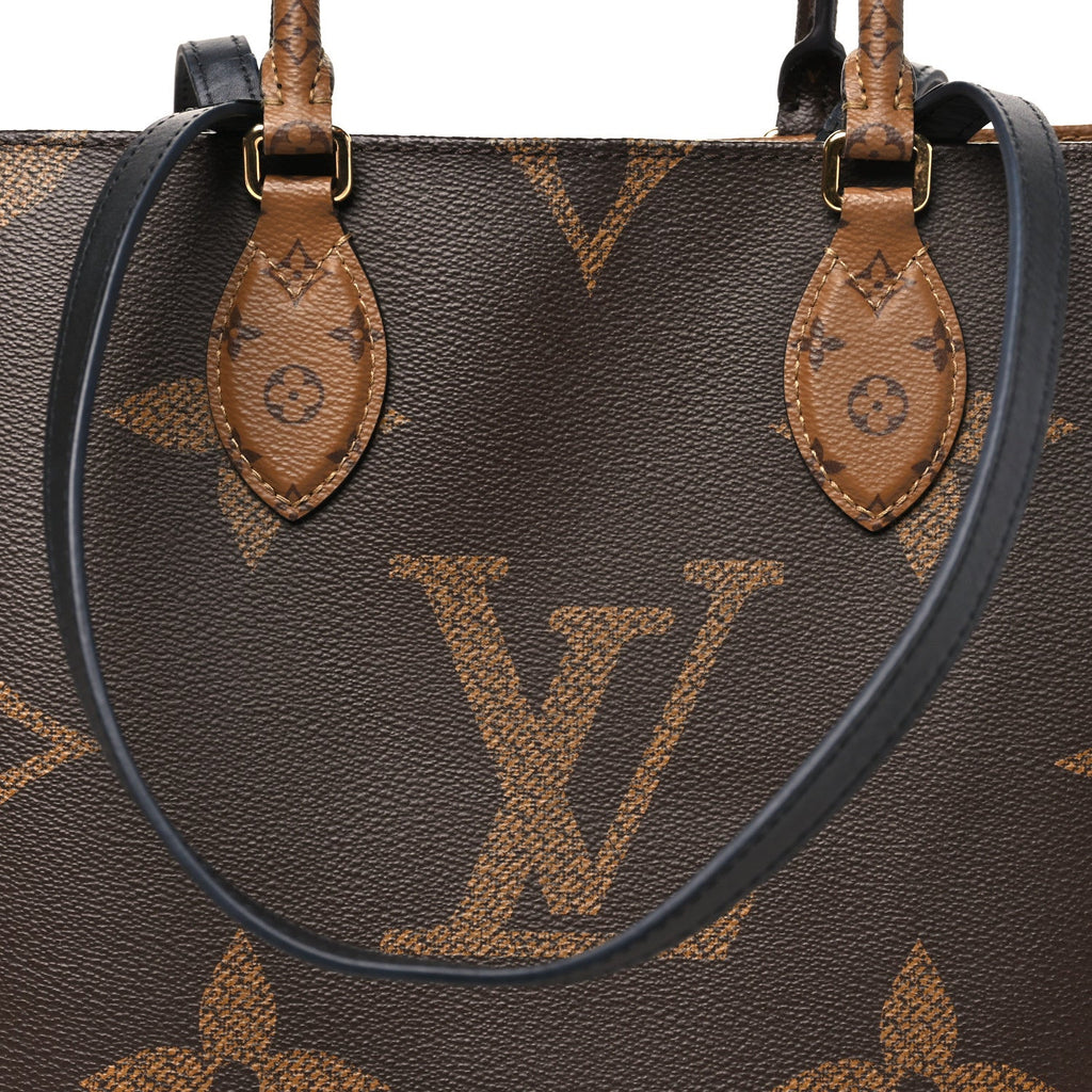 Reverse Monogram Giant Onthego MM