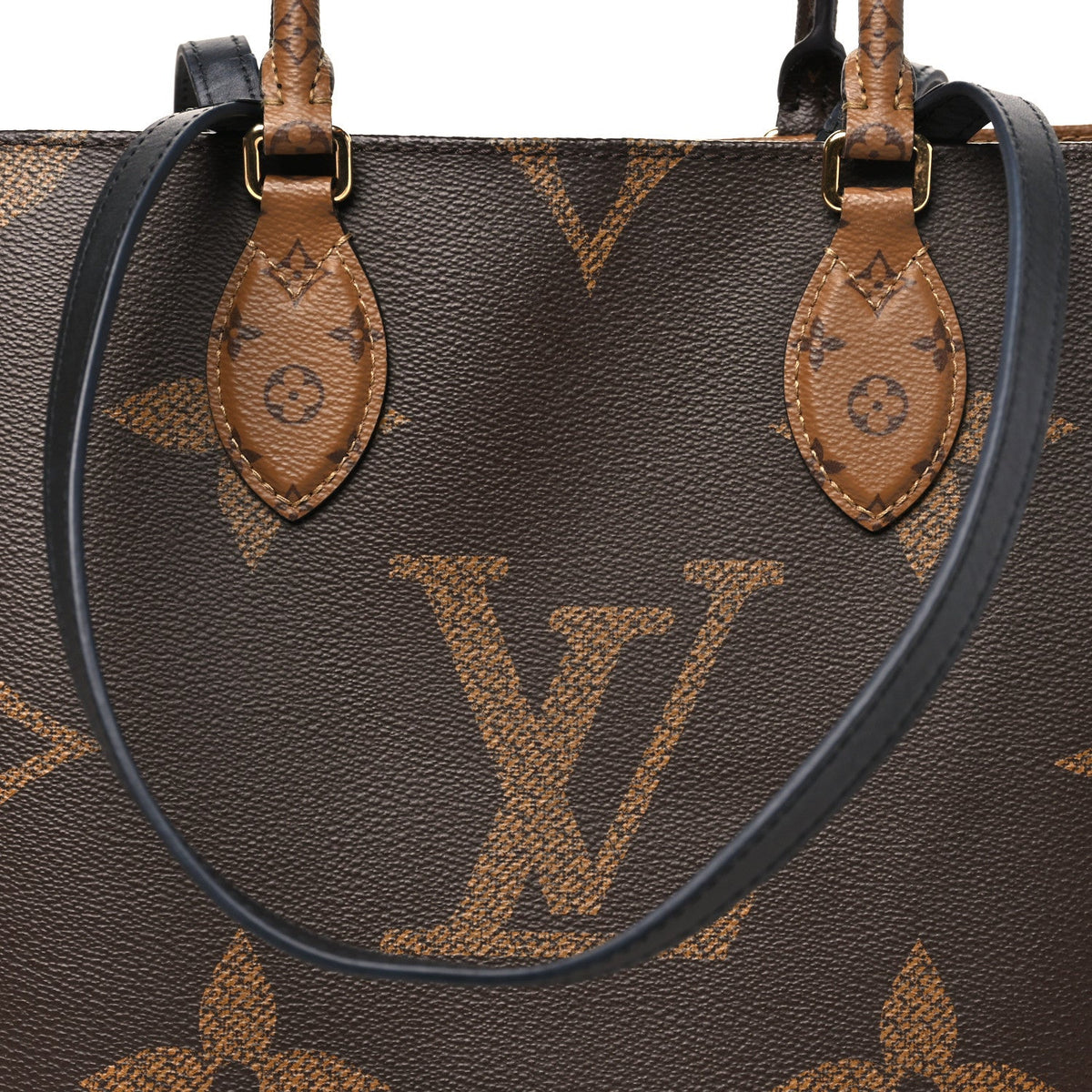 Reverse Monogram Giant Onthego MM