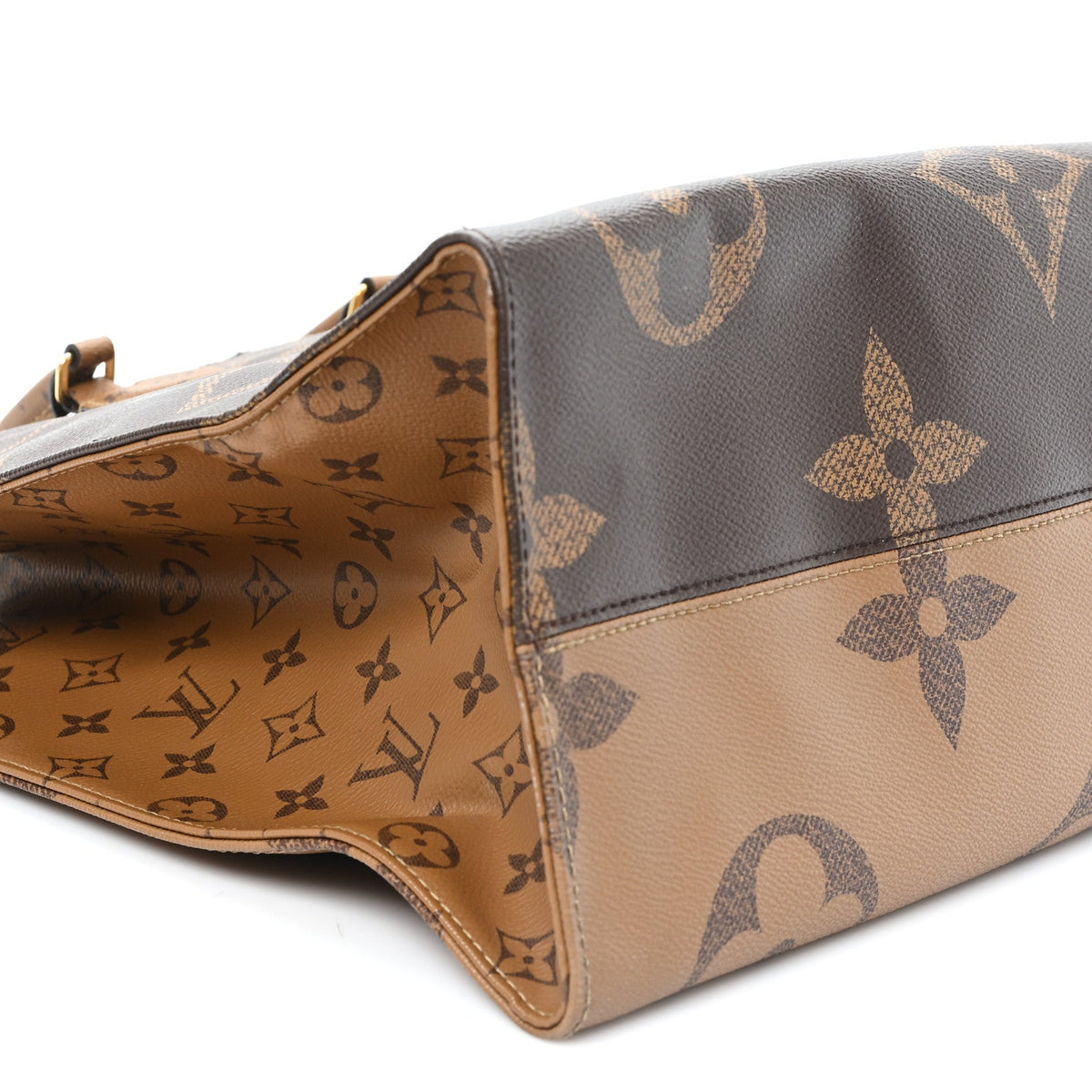 Reverse Monogram Giant Onthego GM