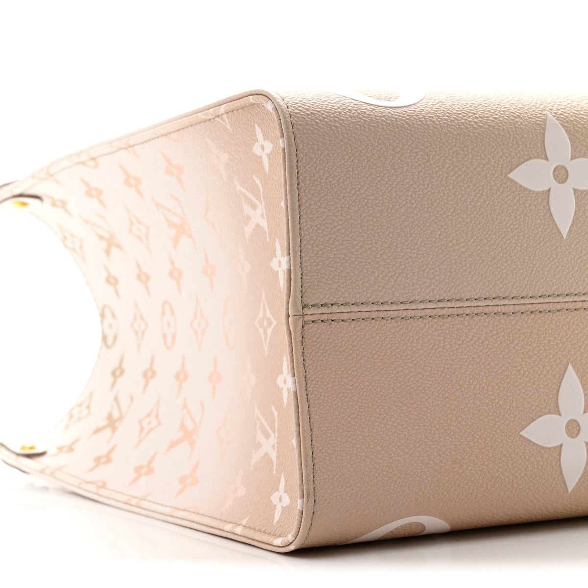 Monogram Giant Spring In The City OnTheGo MM Sunset Kaki