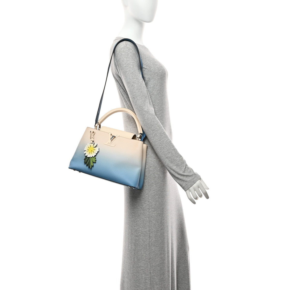 Taurillon Capucines MM Gradient Blue
