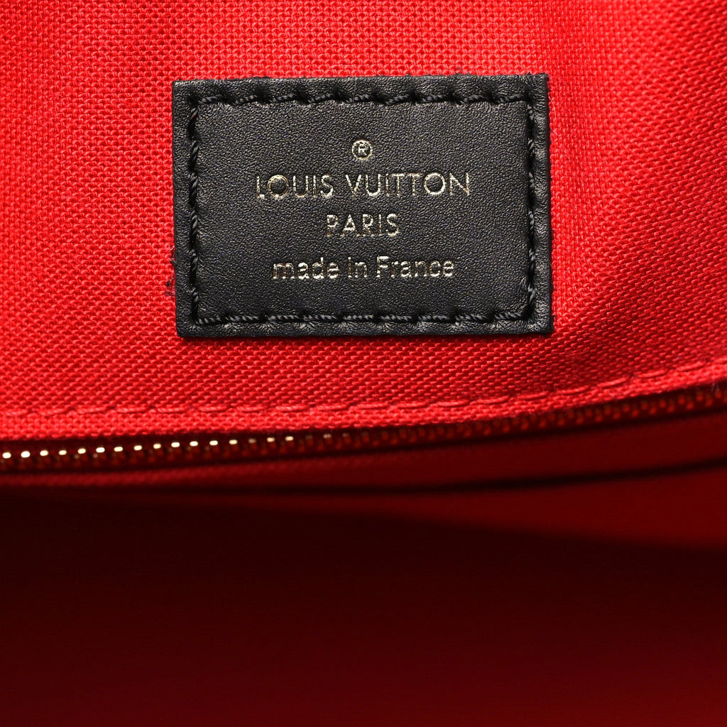 Reverse Monogram Giant Onthego MM